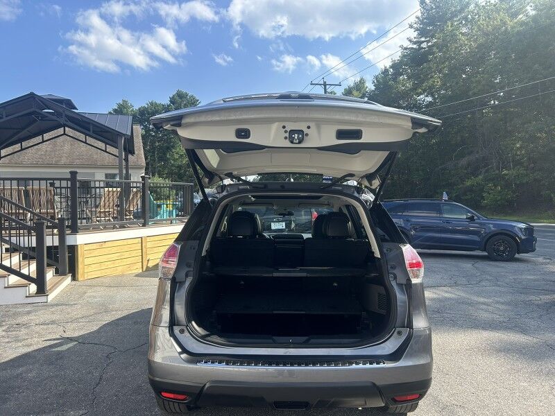 2016 Nissan Rogue SL - LOCAL TRADE IN - LOW MILES - LOADED Whitinsville MA