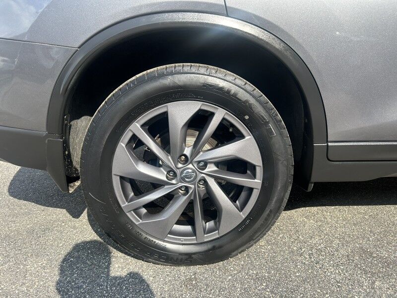 2016 Nissan Rogue SL - LOCAL TRADE IN - LOW MILES - LOADED Whitinsville MA