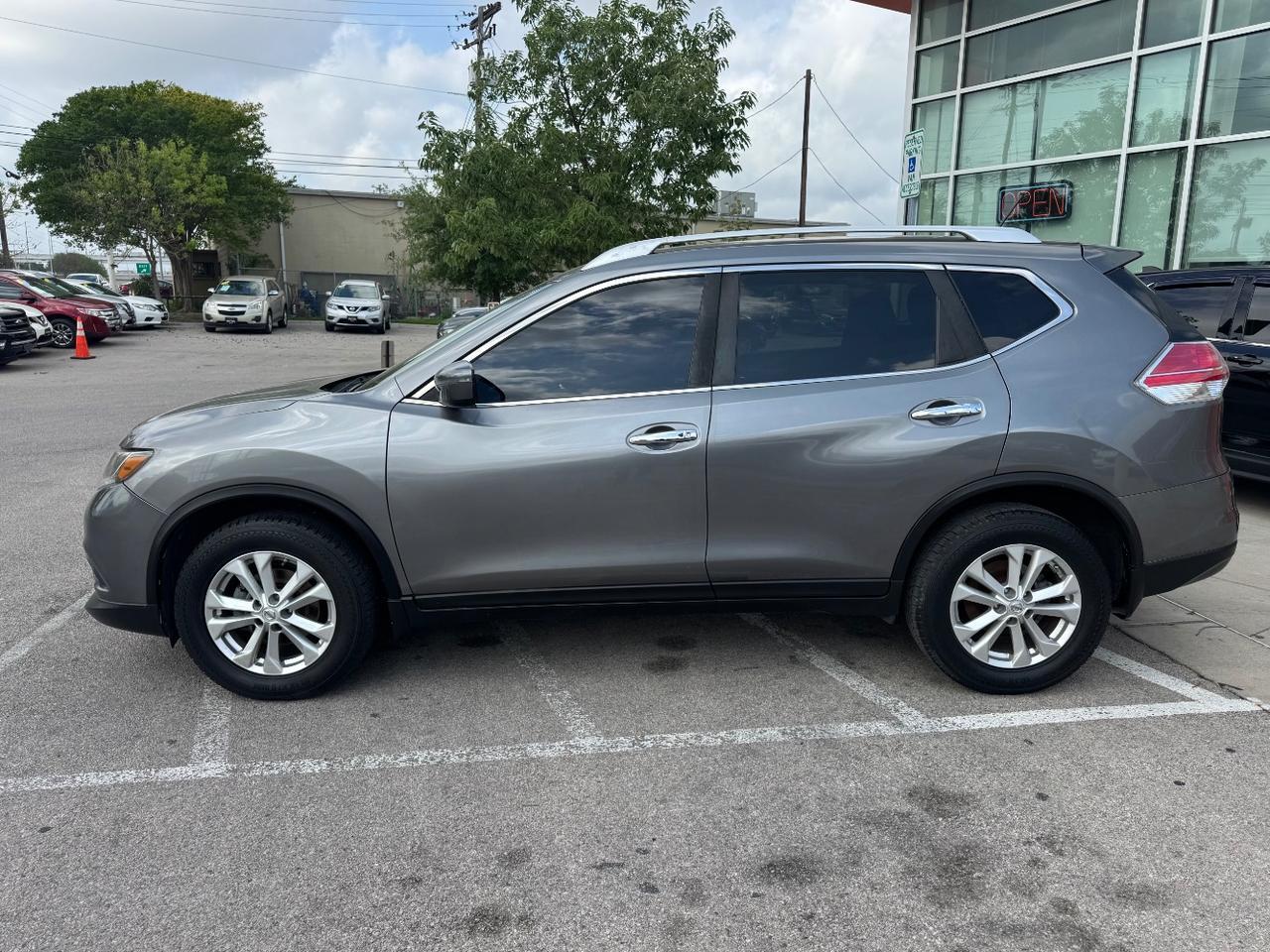 2016 Nissan Rogue SV 2WD