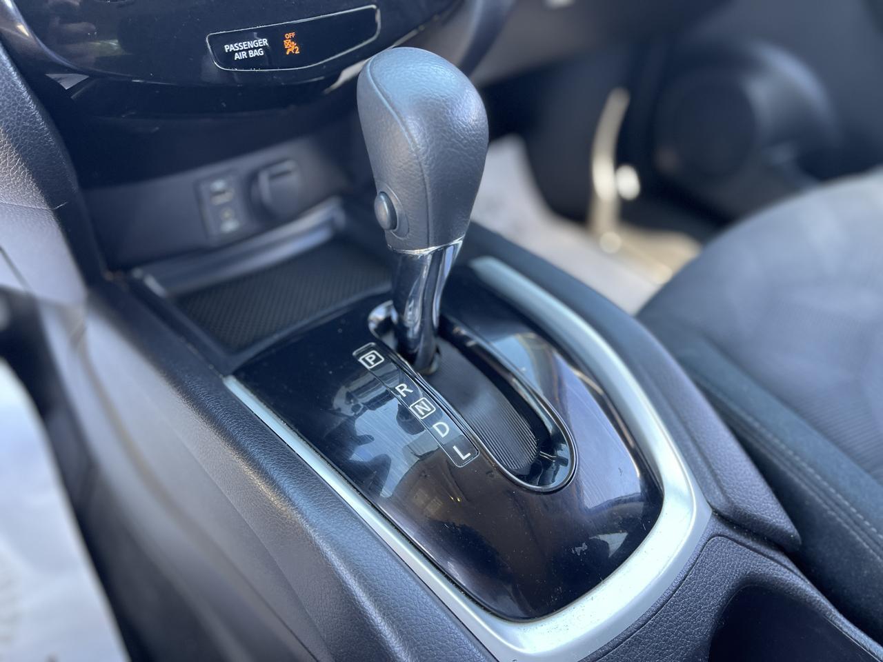 2016 Nissan Rogue SV AWD Hayden ID