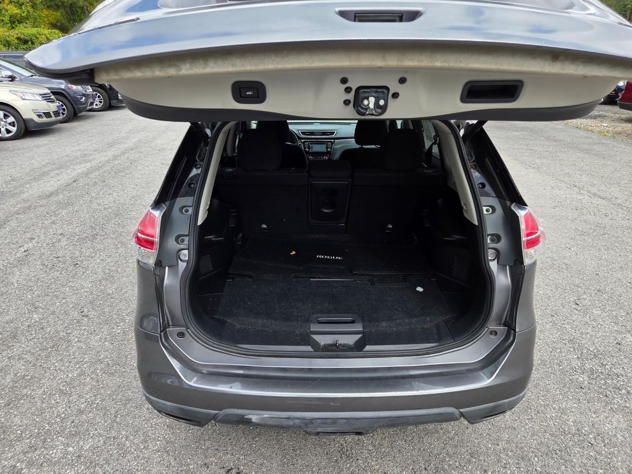 2016 Nissan Rogue SV Charlton MA