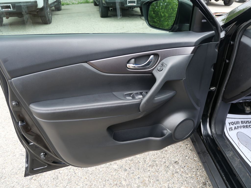 2016 Nissan Rogue SV Mt Pleasant MI