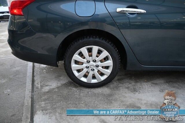 2016 Nissan Sentra SV / Automatic / Power Locks, Windows & Mirrors / Bluetooth / Back Up Camera / Cruise Control / Air Conditioning / Keyless Entry & Start / New Studded Winter Tires / 38 MPG Anchorage AK