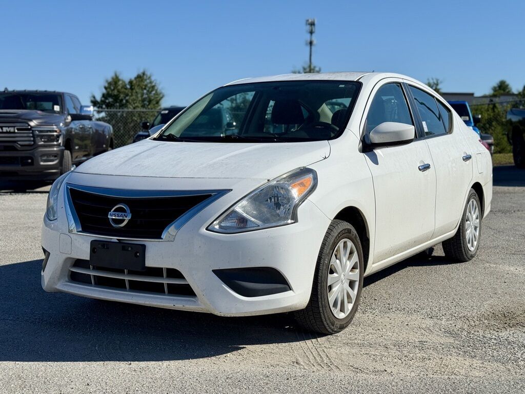 2016 Nissan Versa 1.6 SV Crestwood KY