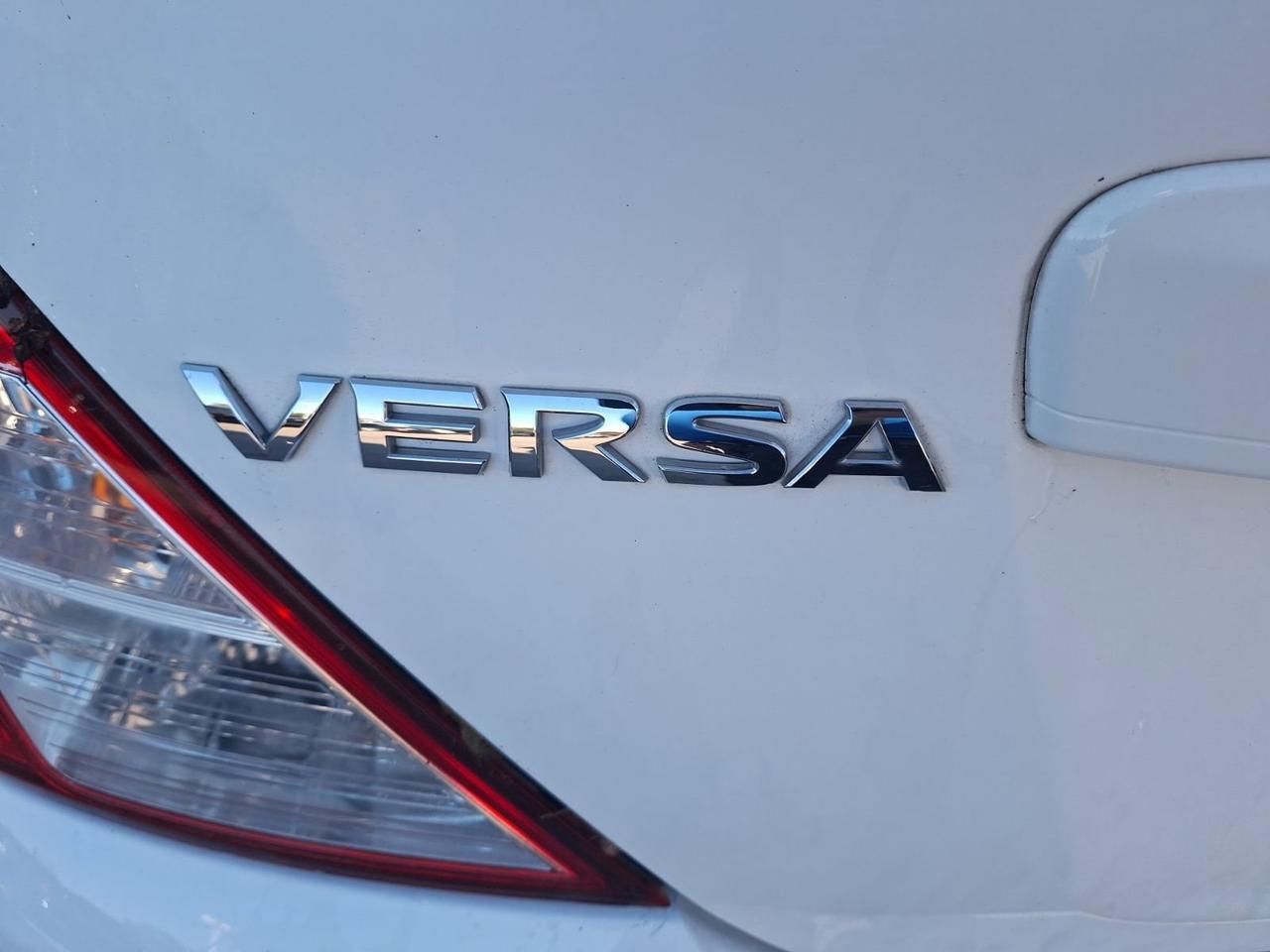 2016 Nissan Versa 1.6 SV Hurst TX