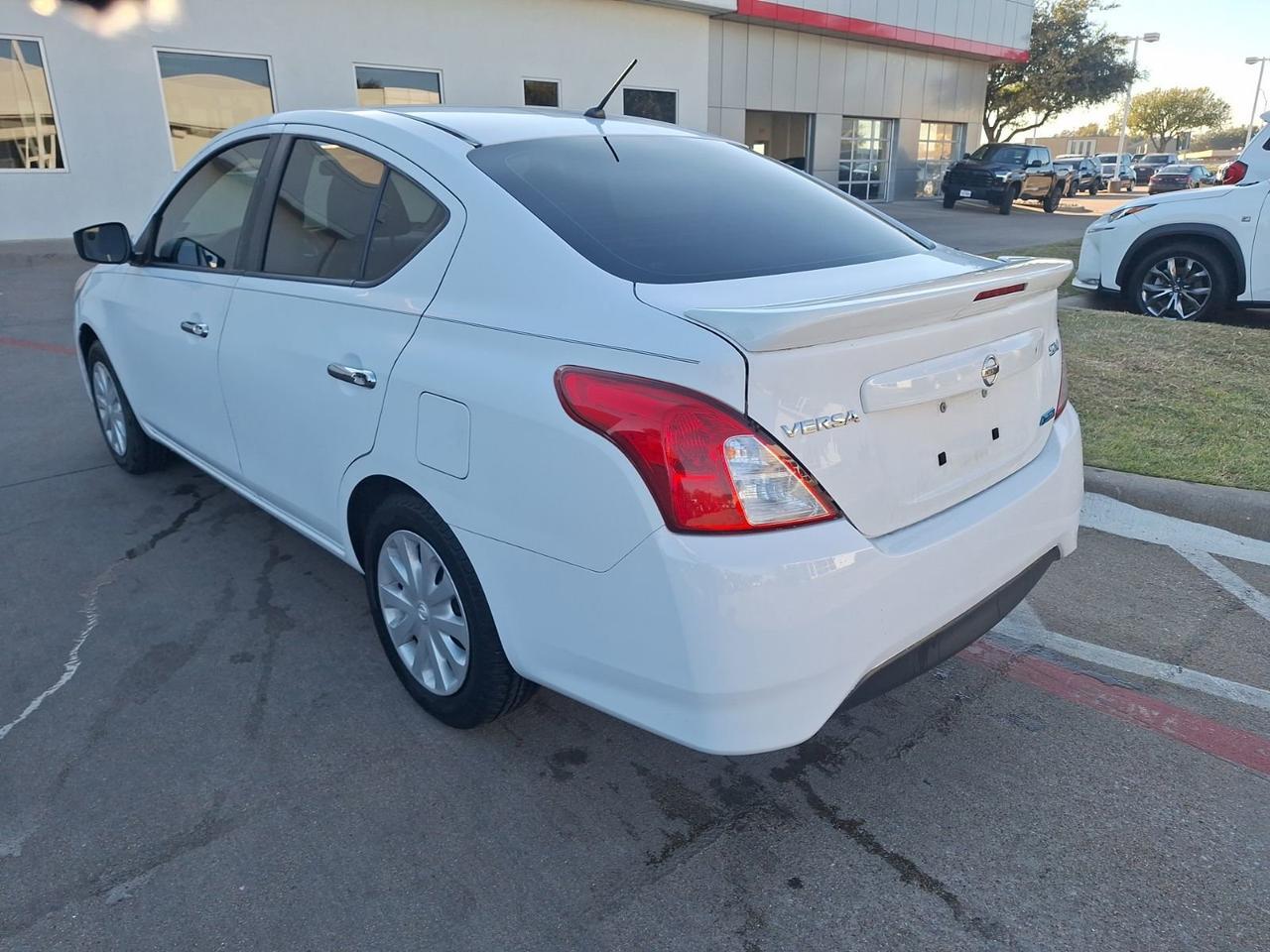 2016 Nissan Versa 1.6 SV Hurst TX