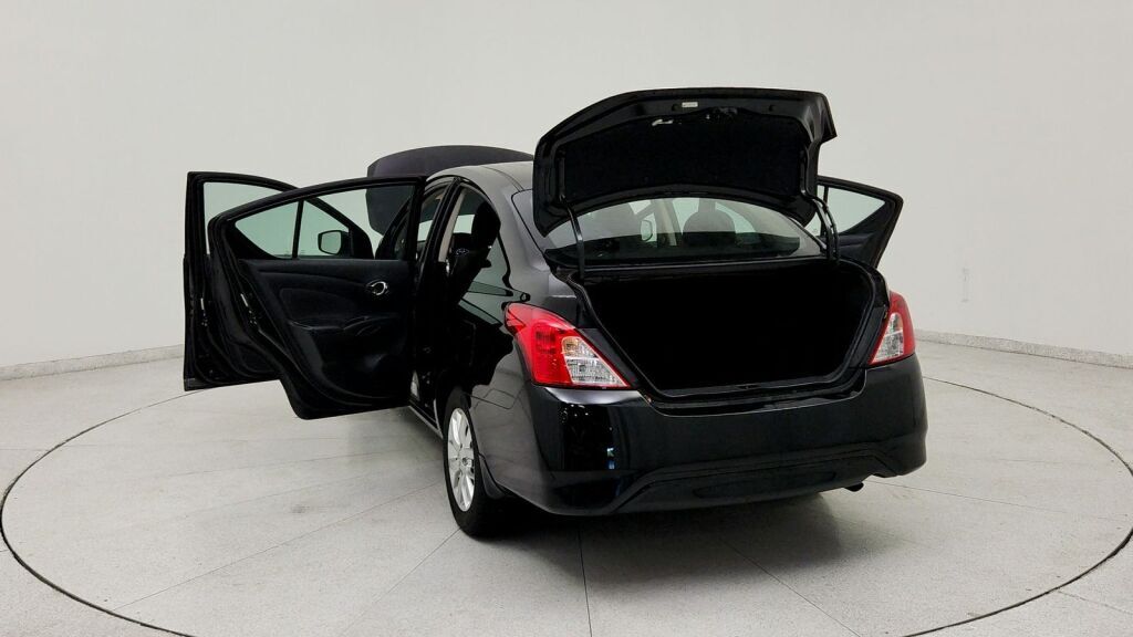 2016 Nissan Versa 1.6 SV Laurel MD
