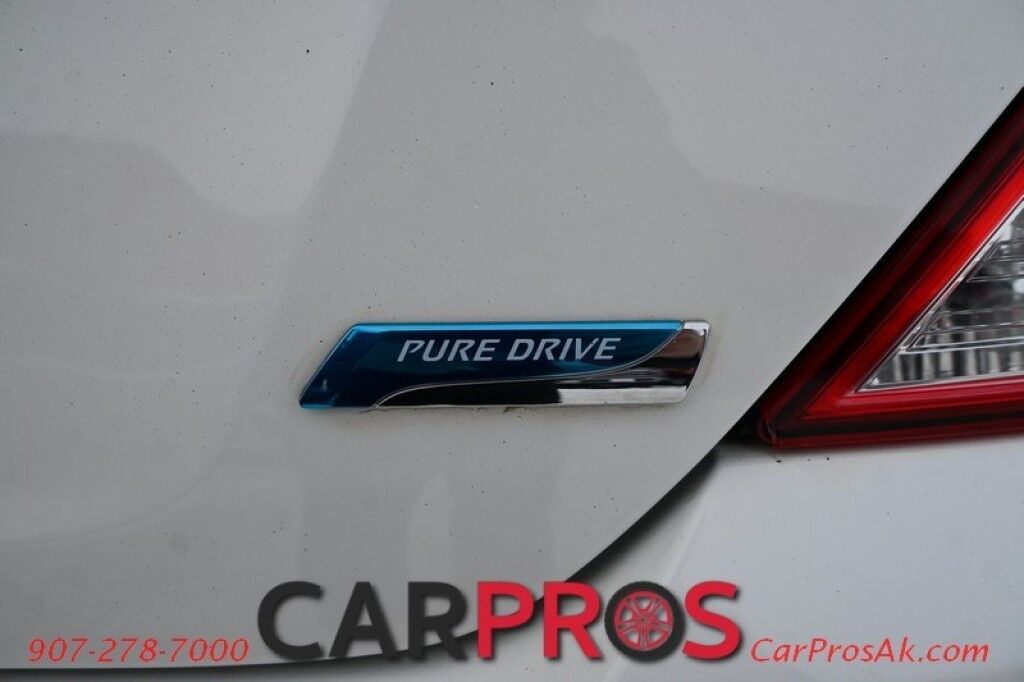 2016 Nissan Versa S - 1.6L - Automatic - Cruise Control - Bluetooth - Fuel Efficient 40 MPG - Low Miles Anchorage AK