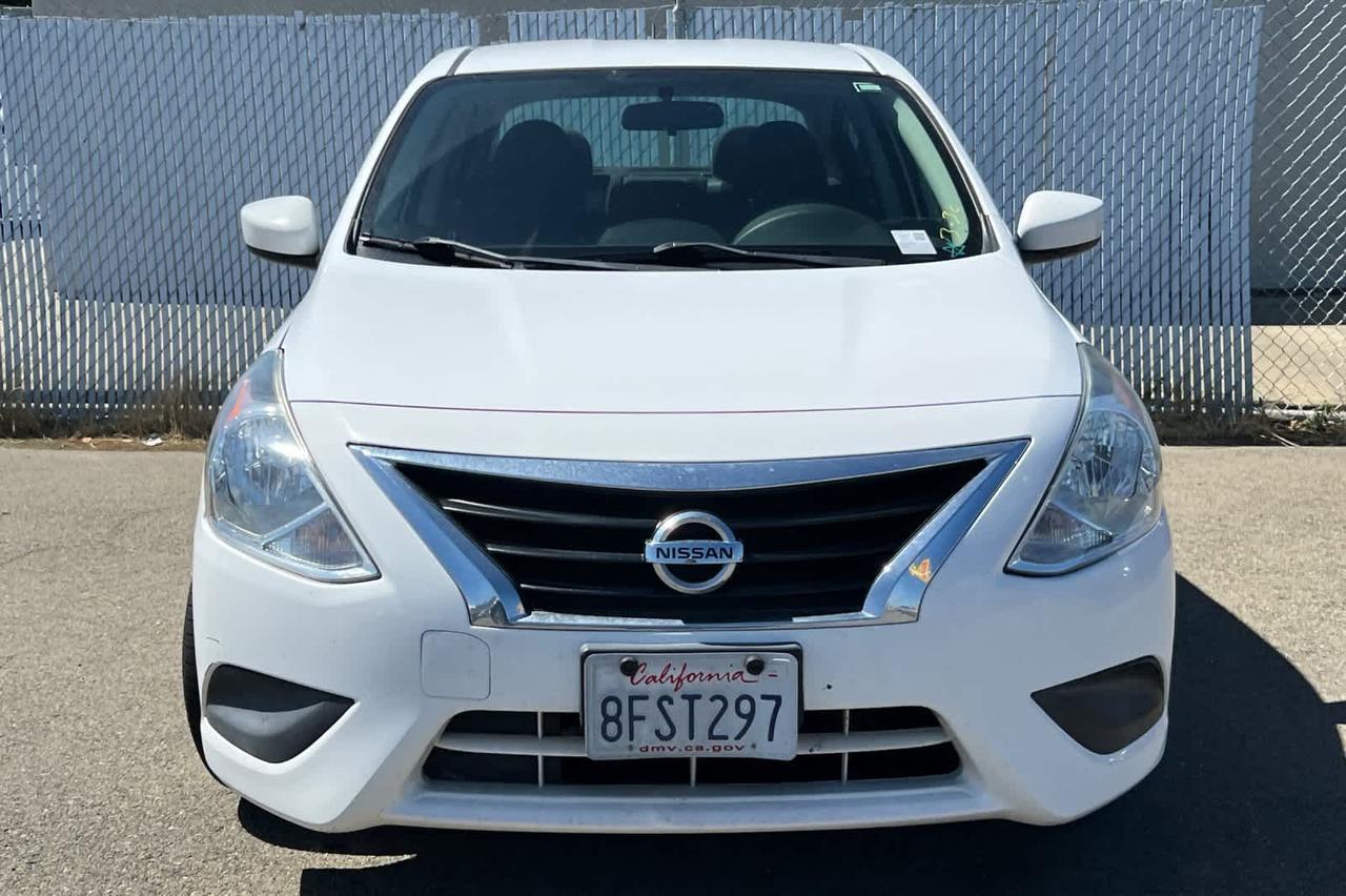 2016 Nissan Versa SV