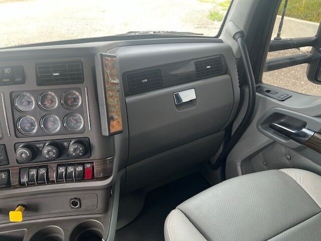 2016 No Make T880 Jerr-Dan 35 Ton Integrate Heavy Duty Wrecker Truck Tampa FL