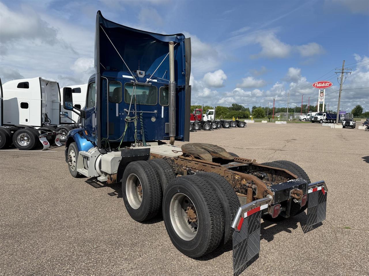 2016 Peterbilt 579 Non-Sleeper