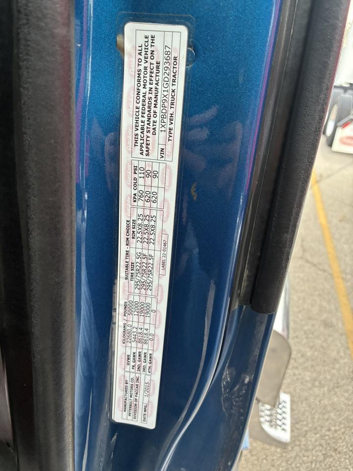 2016 Peterbilt 579 Rochester MN