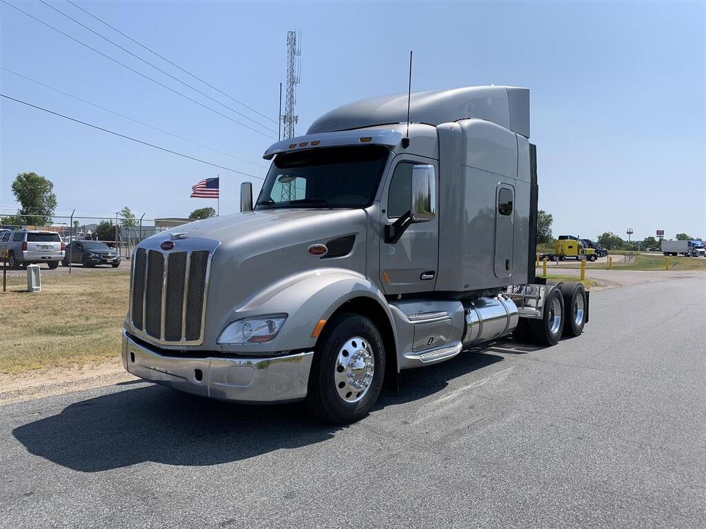 2016 Peterbilt 579 72 2016 Peterbilt 579 72