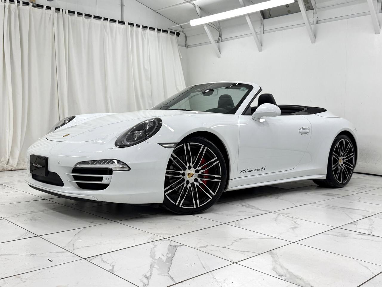 2016 Porsche 911 Carrera 4S Cabriolet's photo