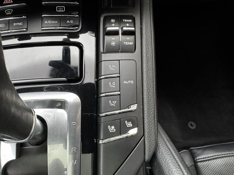 2016 Porsche Cayenne Willow Grove PA