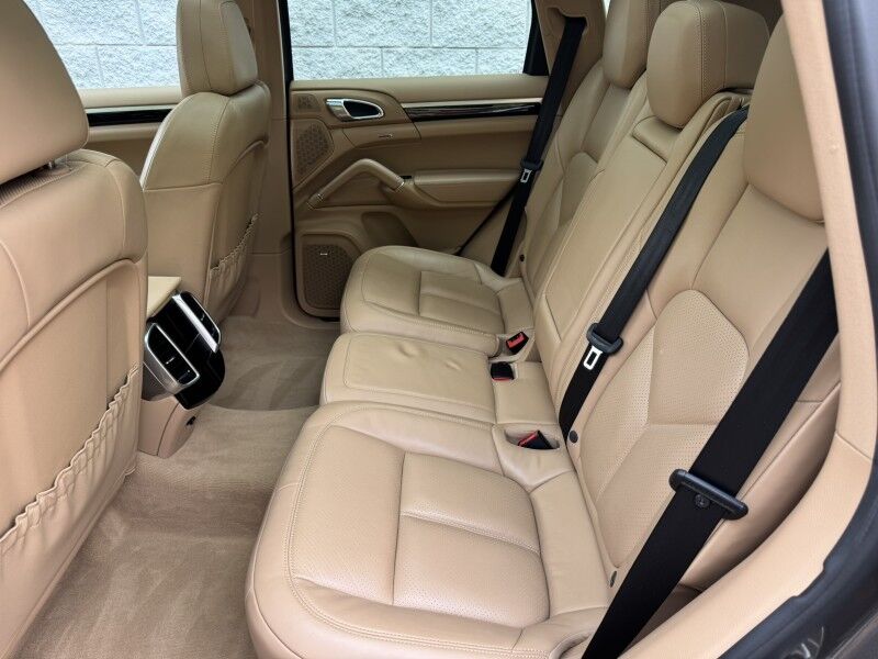 2016 Porsche Cayenne  Willow Grove PA