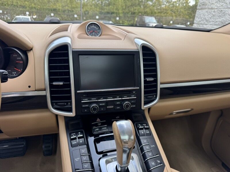 2016 Porsche Cayenne  Willow Grove PA
