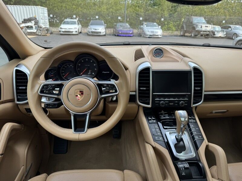 2016 Porsche Cayenne  Willow Grove PA