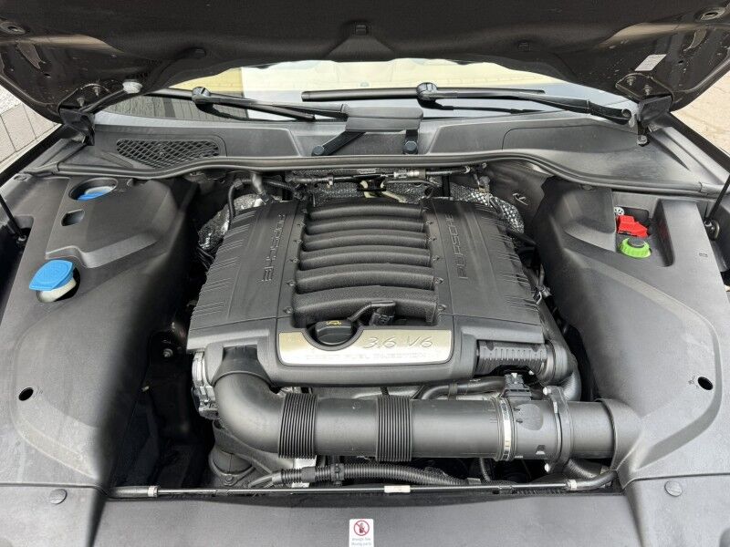 2016 Porsche Cayenne  Willow Grove PA