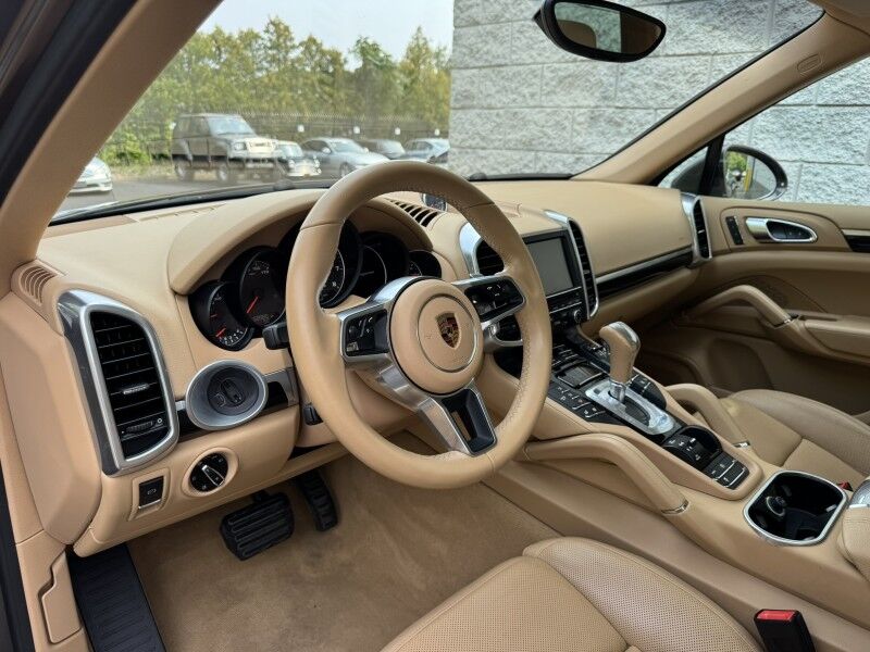 2016 Porsche Cayenne  Willow Grove PA
