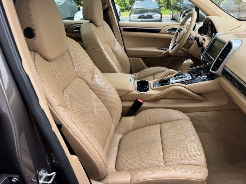 2016 Porsche Cayenne  Willow Grove PA