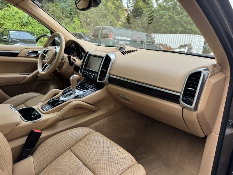 2016 Porsche Cayenne  Willow Grove PA