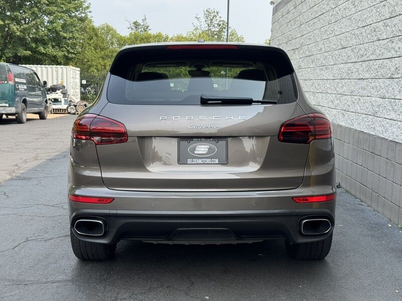 2016 Porsche Cayenne  Willow Grove PA