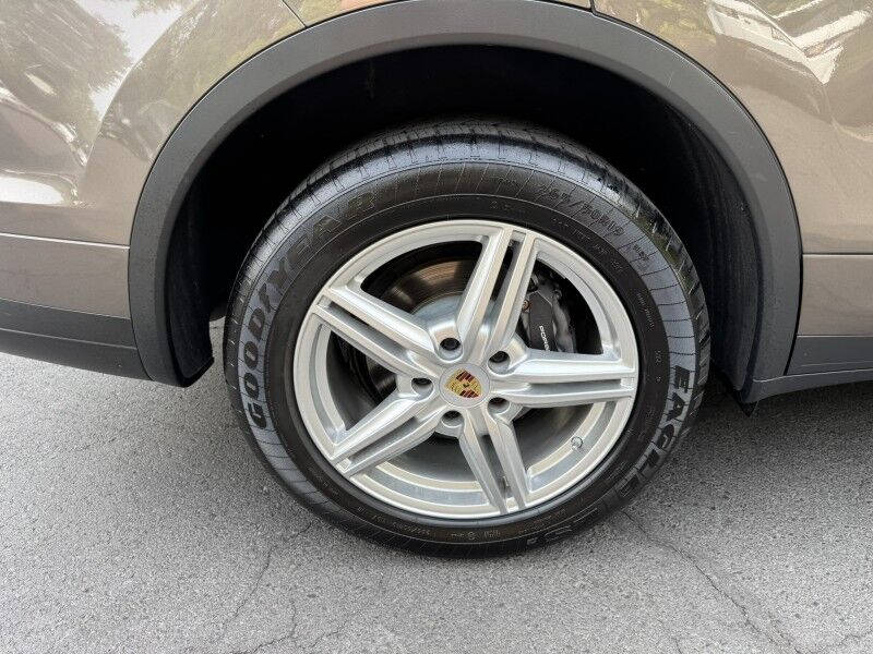 2016 Porsche Cayenne  Willow Grove PA