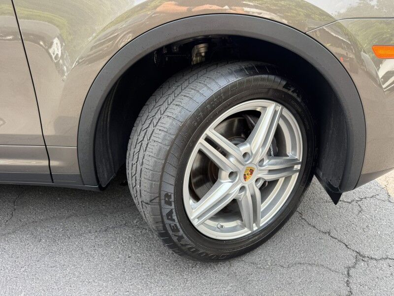 2016 Porsche Cayenne  Willow Grove PA