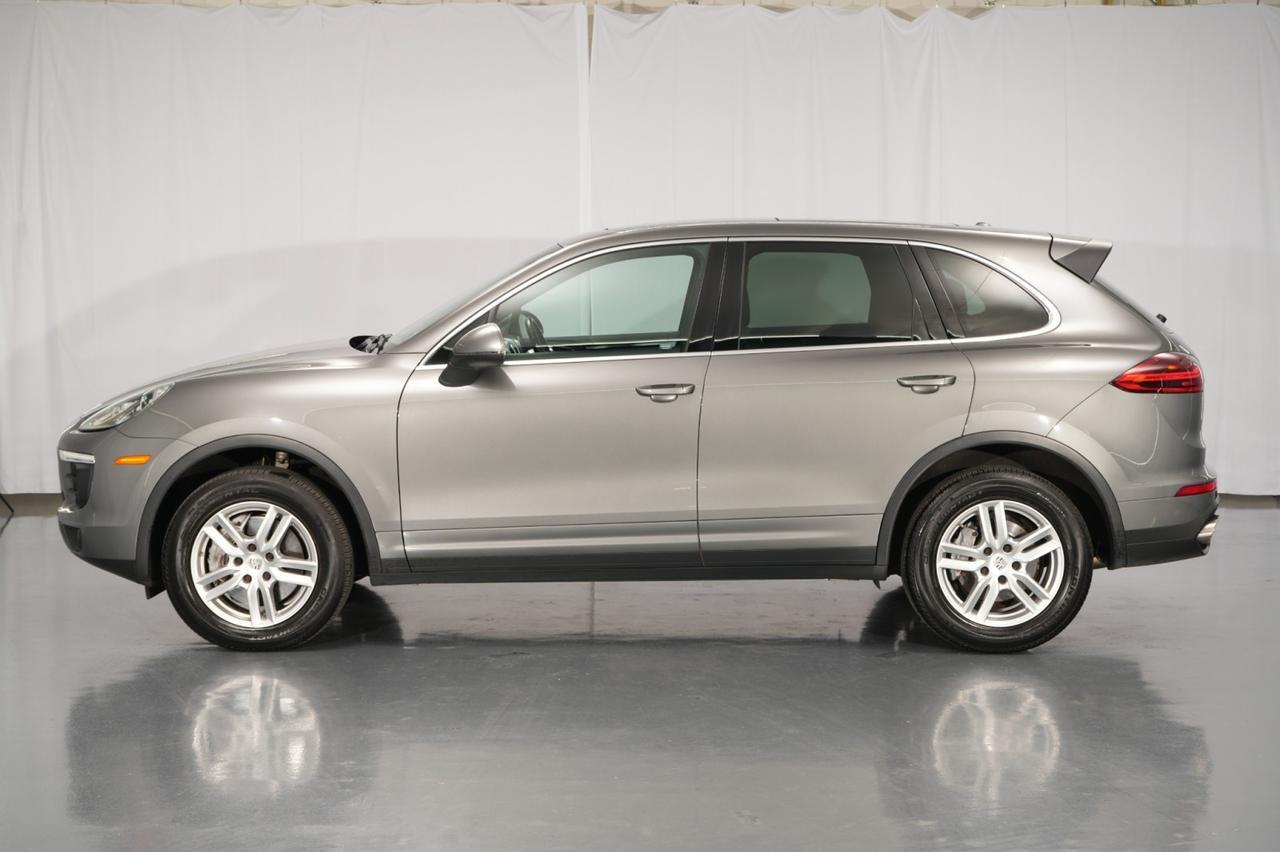 2016 Porsche Cayenne AWD Premium Package