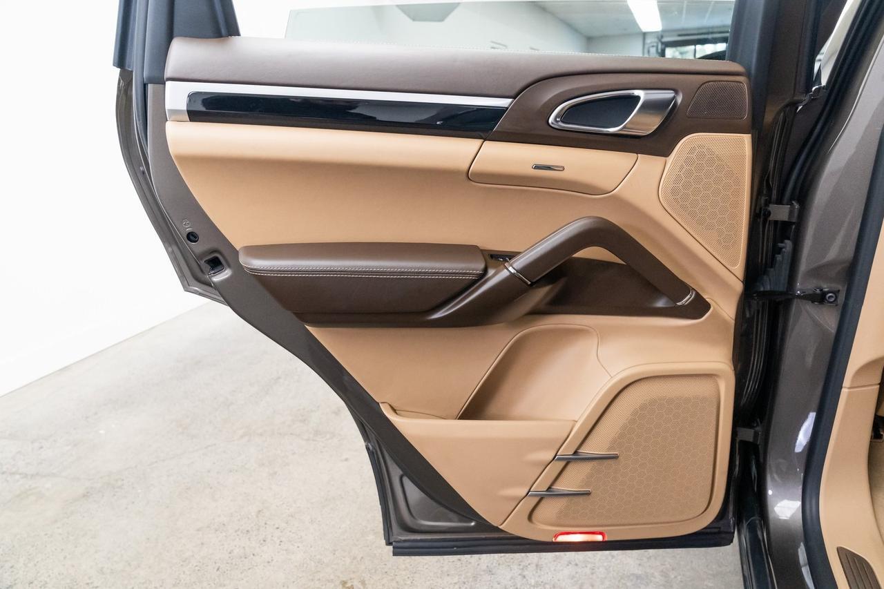 2016 Porsche Cayenne Base Heated Seats Back-Up Camera Moonroof Portland OR