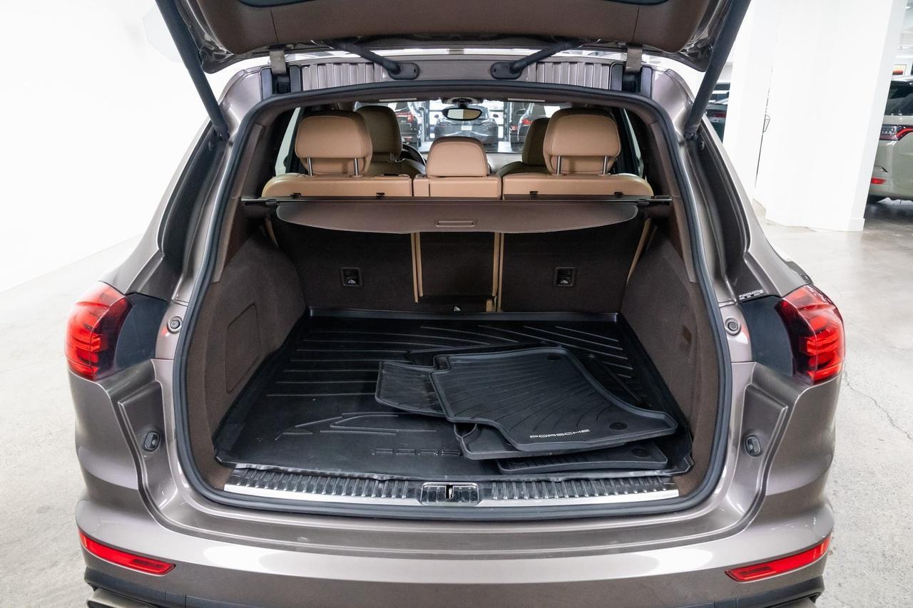 2016 Porsche Cayenne Base Heated Seats Back-Up Camera Moonroof Portland OR