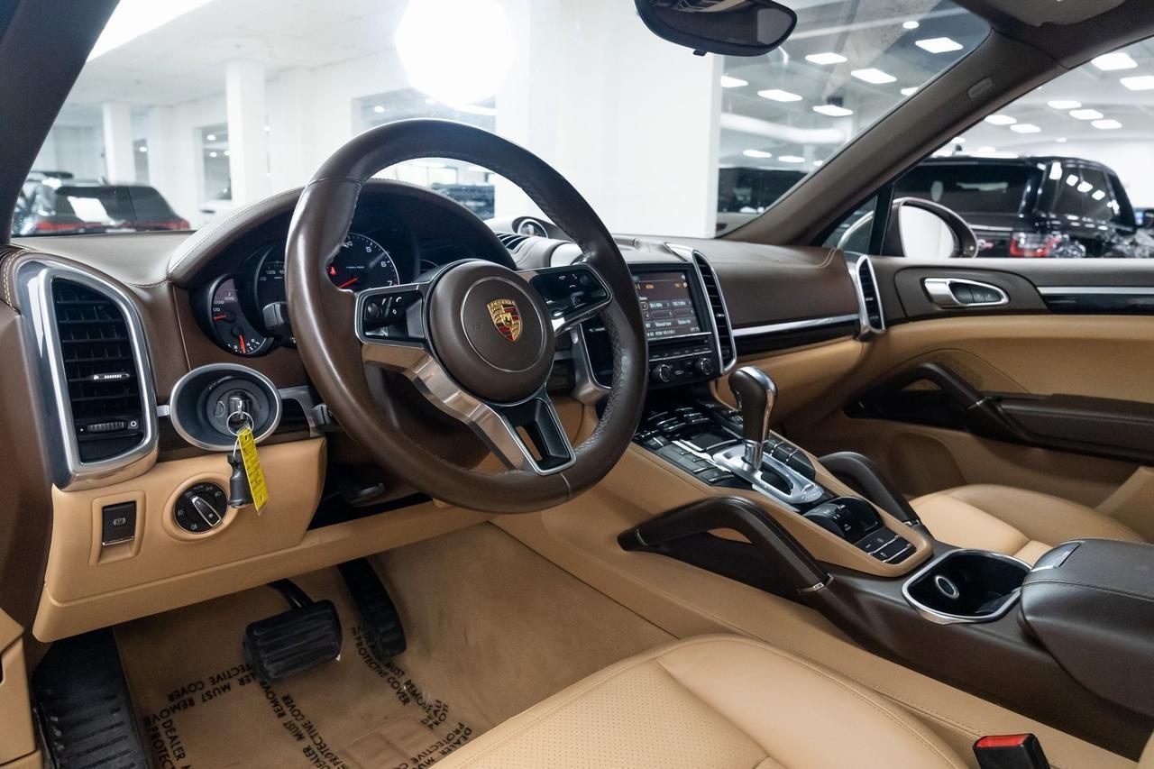 2016 Porsche Cayenne Base Heated Seats Back-Up Camera Moonroof Portland OR