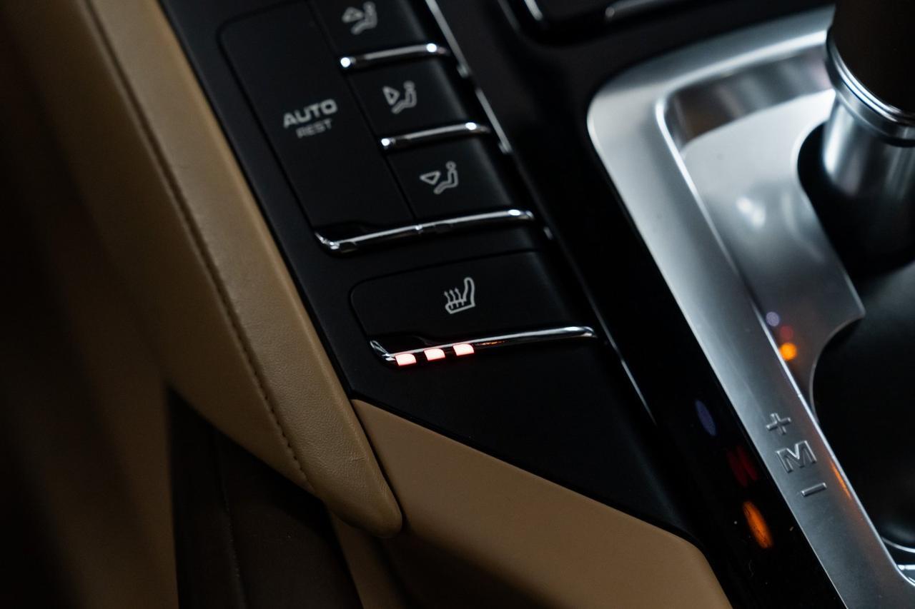 2016 Porsche Cayenne Base Heated Seats Back-Up Camera Moonroof Portland OR