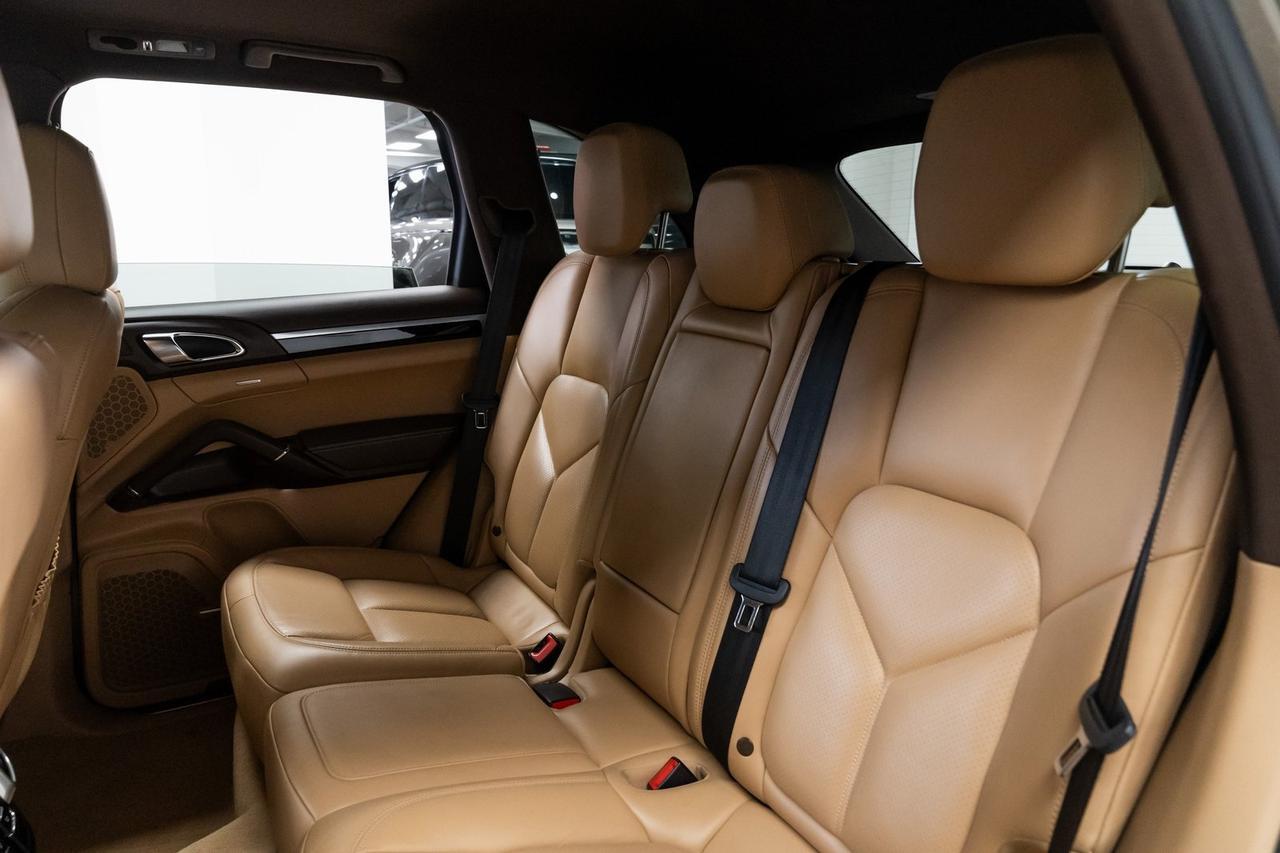 2016 Porsche Cayenne Base Heated Seats Back-Up Camera Moonroof Portland OR