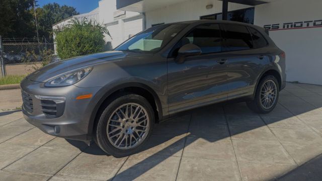 2016 Porsche Cayenne Base