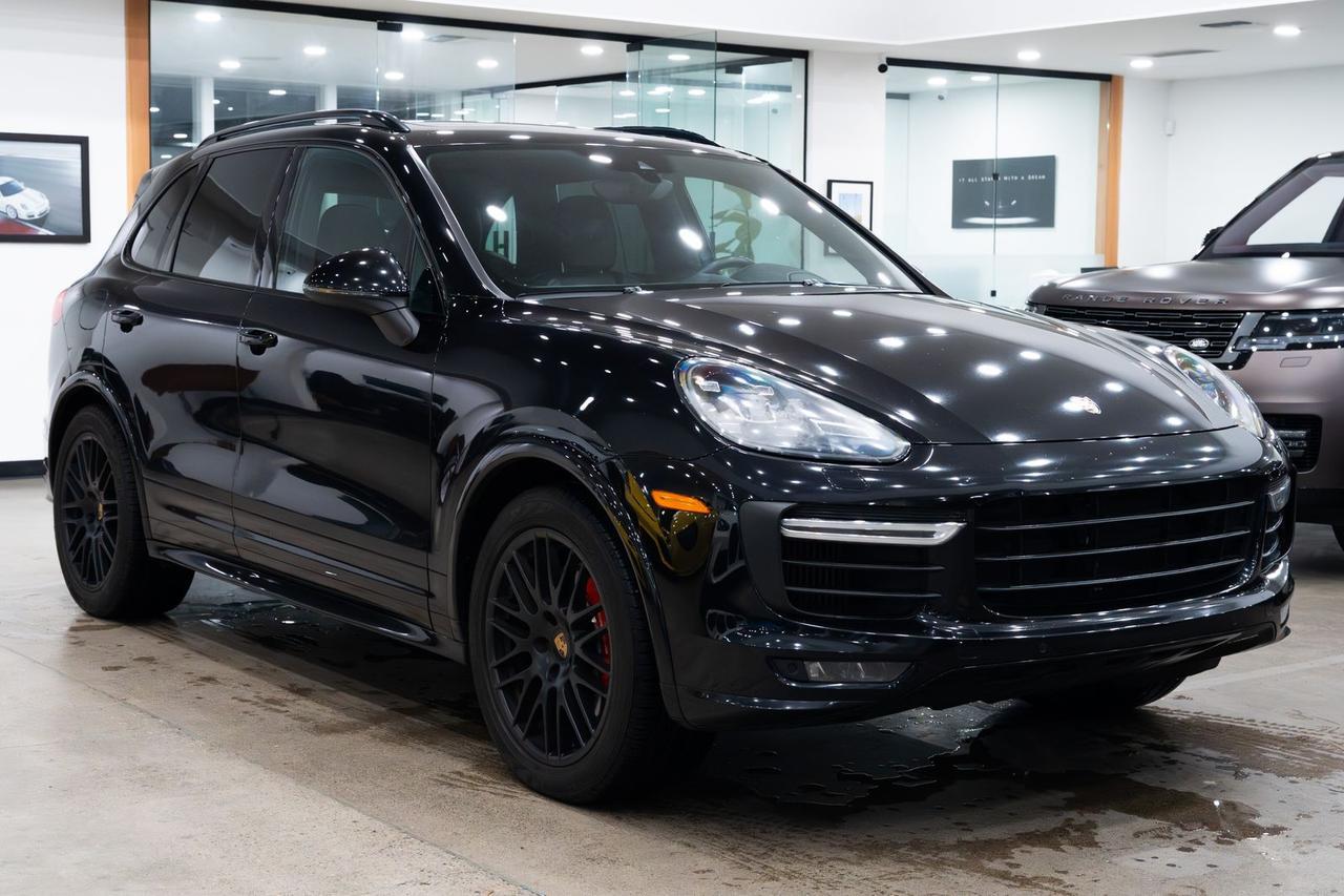 2016 Porsche Cayenne GTS