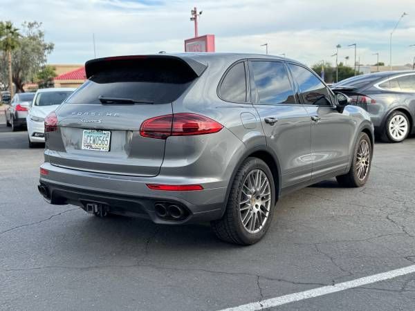2016 Porsche Cayenne S