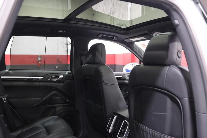 2016 Porsche Cayenne V6 AWD 4dr Suv Chicago IL