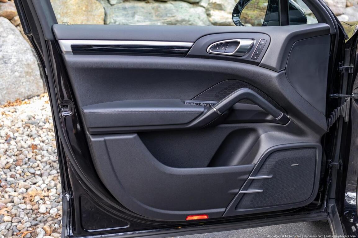 2016 Porsche Cayenne VR6 Premium Pkg Plus Boston MA