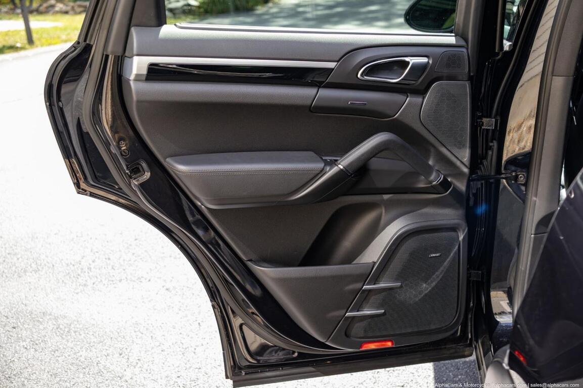 2016 Porsche Cayenne VR6 Premium Pkg Plus Boston MA