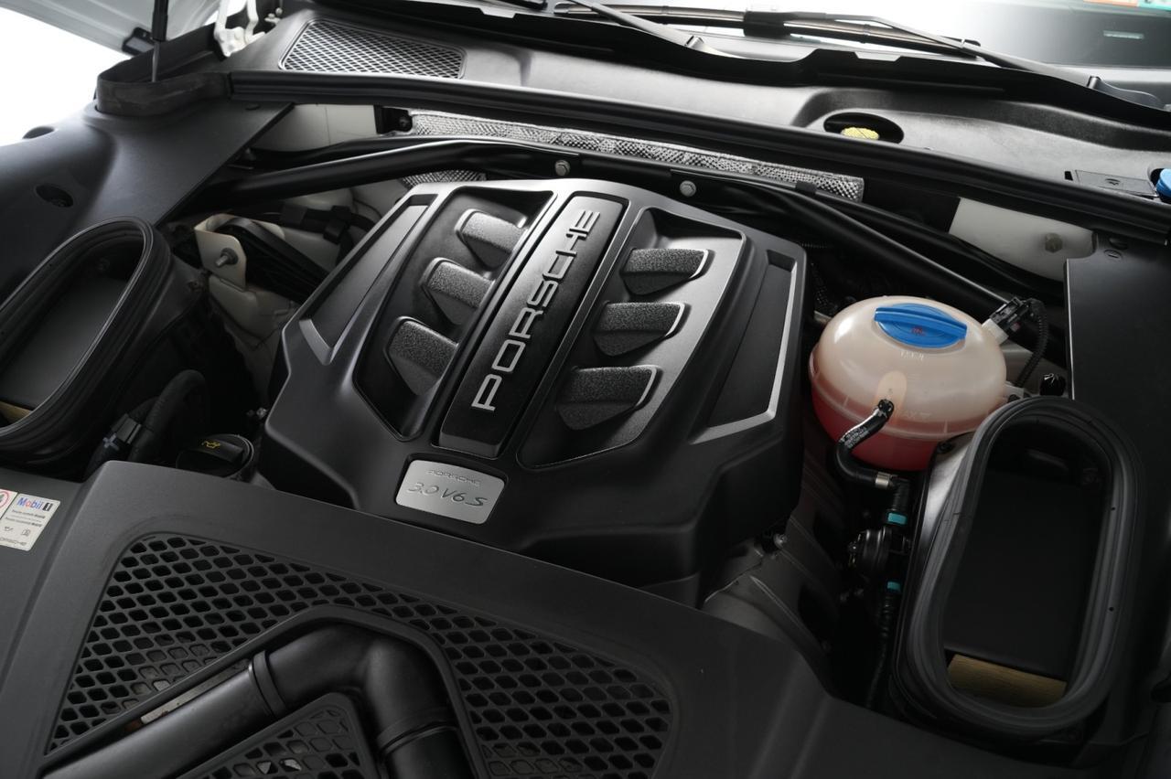 2016 Porsche Macan AWD S 1-Owner West Chester PA