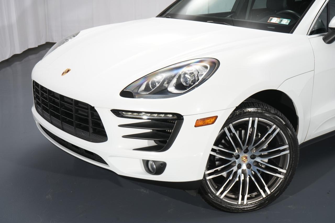 2016 Porsche Macan AWD S 1-Owner