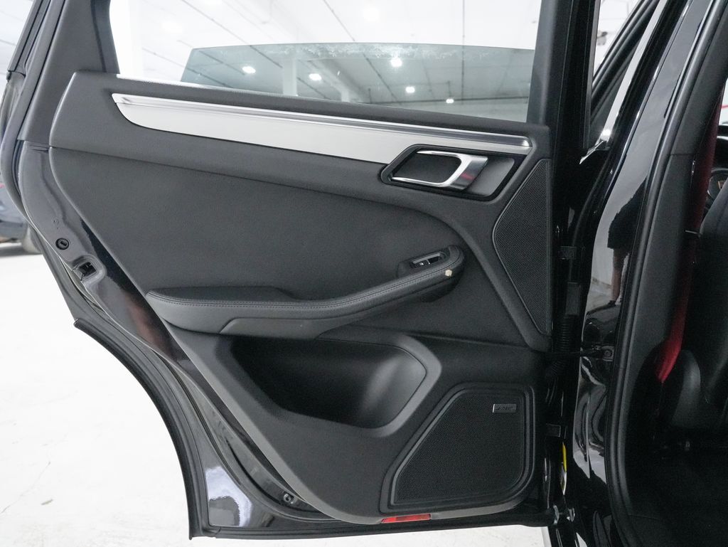 2016 Porsche Macan S Tigard OR