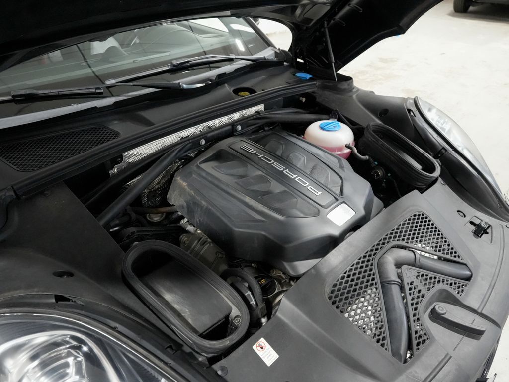 2016 Porsche Macan S Tigard OR