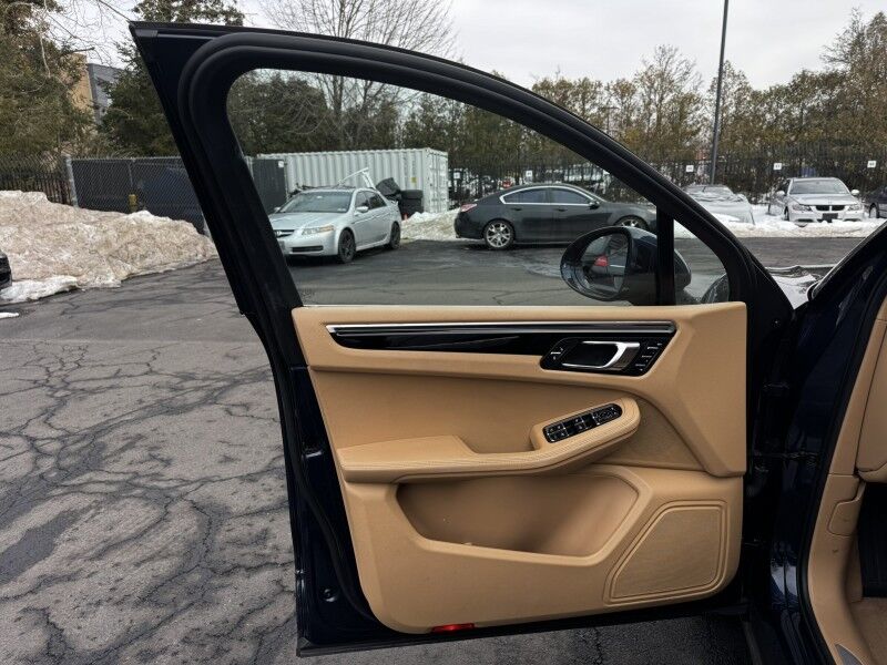 2016 Porsche Macan S Willow Grove PA