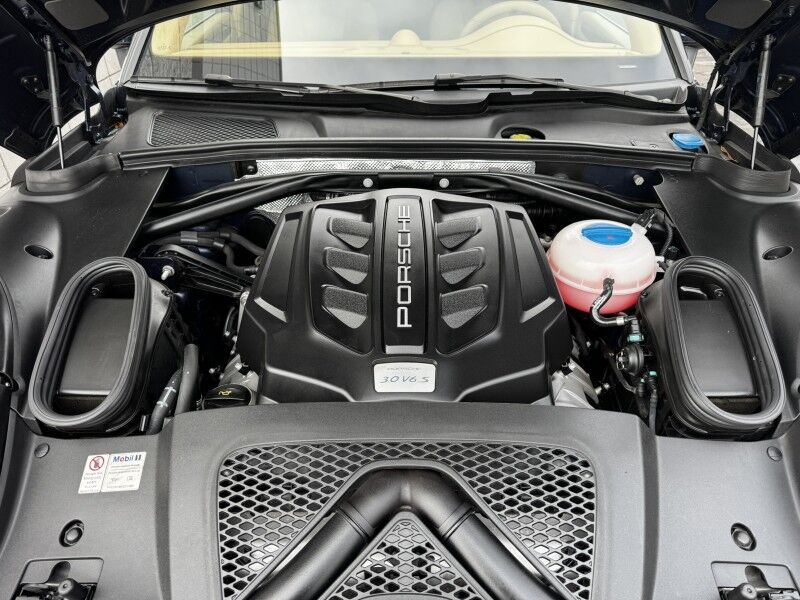 2016 Porsche Macan S Willow Grove PA