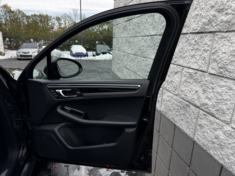 2016 Porsche Macan S Willow Grove PA