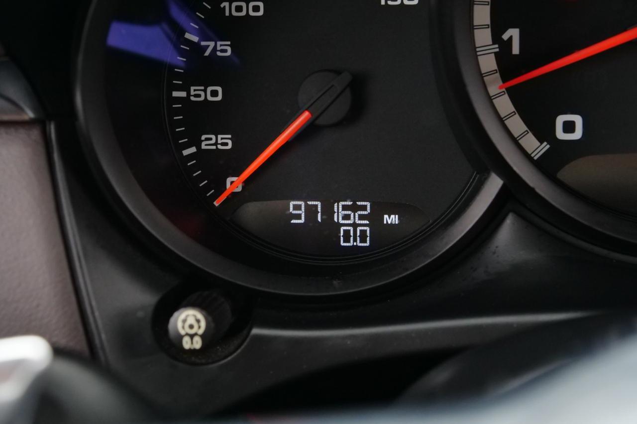 2016 Porsche Macan Turbo / AWD / Espresso Interior / Premium PKG Plus! Lincolnton NC