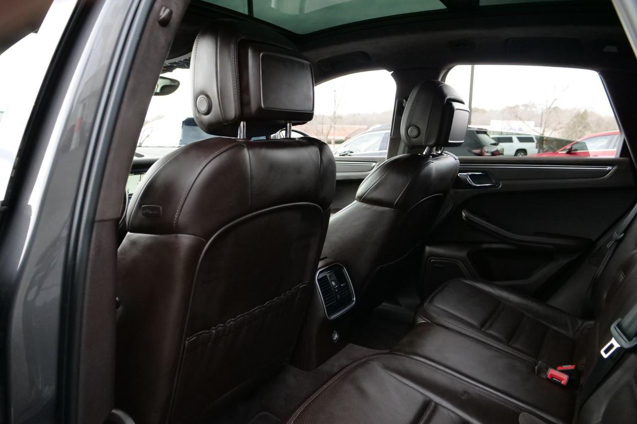2016 Porsche Macan Turbo / AWD / Espresso Interior / Premium PKG Plus! Lincolnton NC